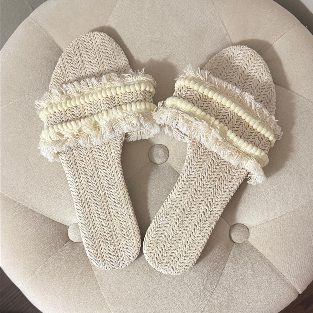 Women’s Beige Slide Sandals Size 8.5